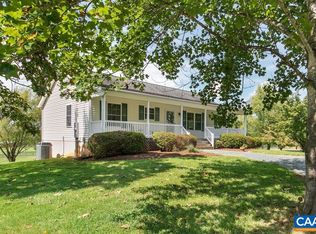 2033 Rolling Rd S, Scottsville, VA 24590