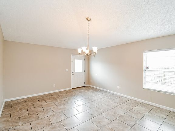 5th image of 8706 Star Leaf Rd N