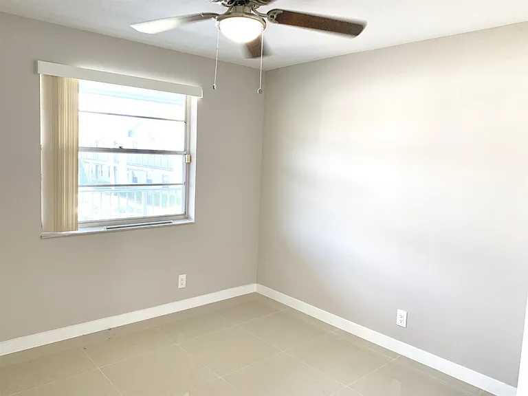 2750 Forest Hills Blvd #208 — Photo 18
