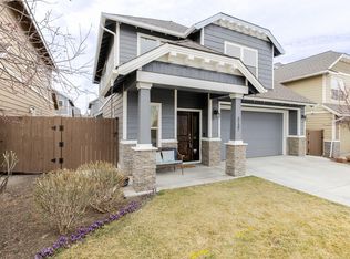 3137 NE Flagstone Ave, Bend, OR 97701