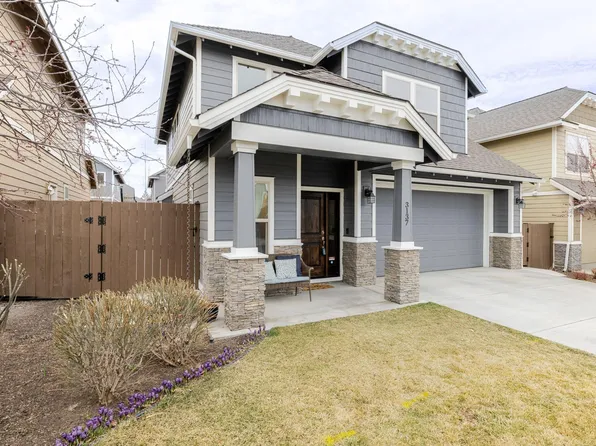 3137 NE Flagstone Ave, Bend, OR 97701