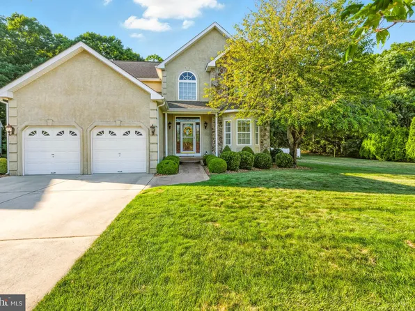 77 Pintail Dr, Glassboro, NJ 08028