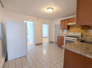 322 Lowell St #2, Somerville, MA 02145
