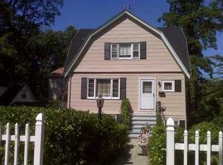 33 Ridge Ave, Spring Valley, NY 10977