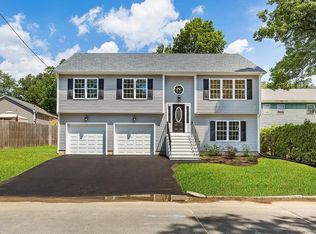 14 Horne St, Springfield, MA 01119