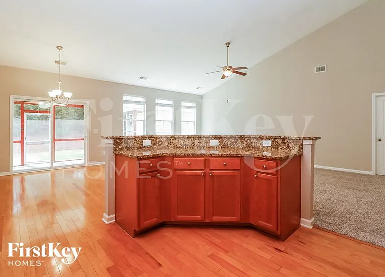 115 Marinella Dr — Photo 6