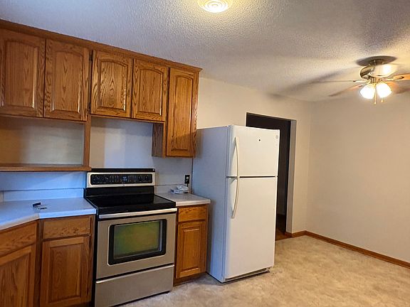 5th image of 610 E 4th Ave