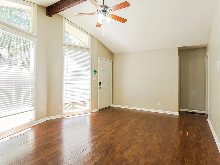 20 Moonglow Dr — Photo 6