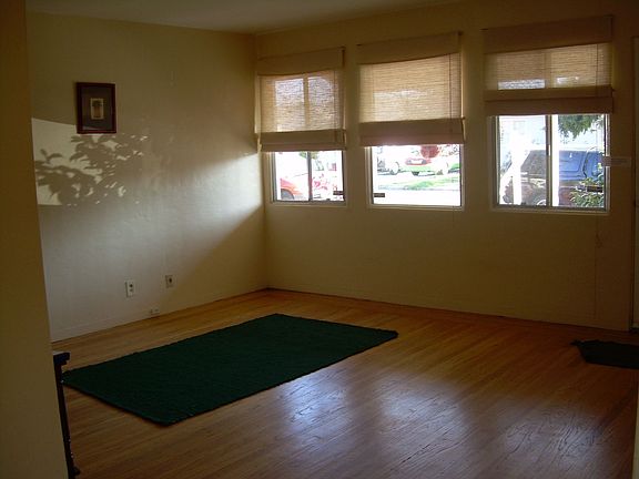 2nd image of 2631 Lowell Ave