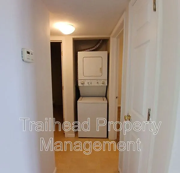 1100 N Noland Rd #D — Photo 10