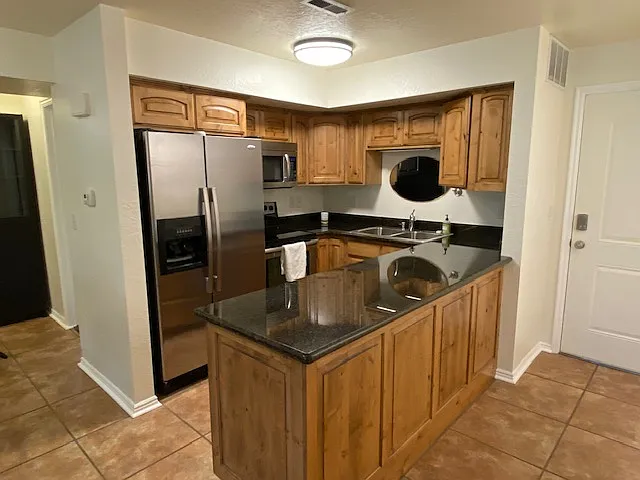 2 bed, 900 sqft, $1,700 — Photo 4