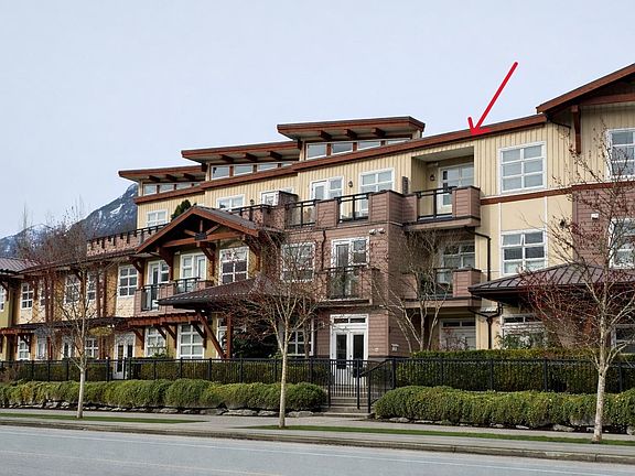 2nd image of 41105 Tantalus Rd #312