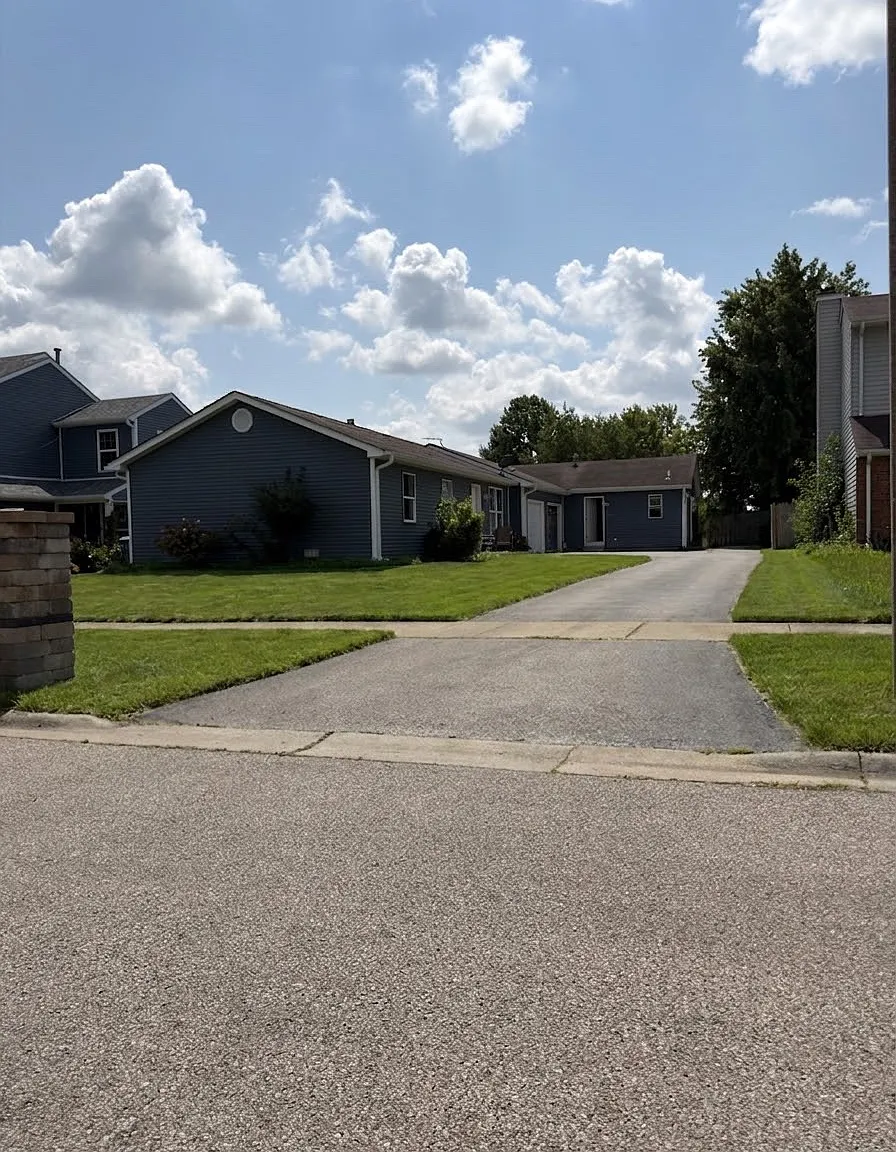 3 bed, 1150 sqft, $2,300 — Photo 1