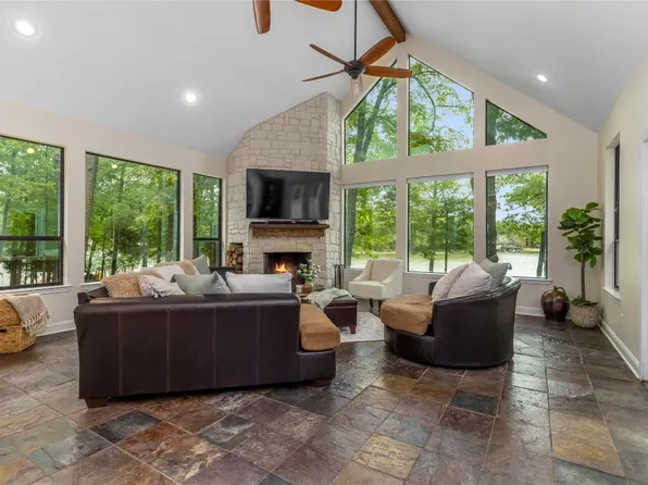 528 W Eldorado Dr, Scroggins, TX 75480