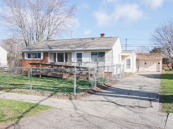 2nd image of 1217 Crestwood Ave