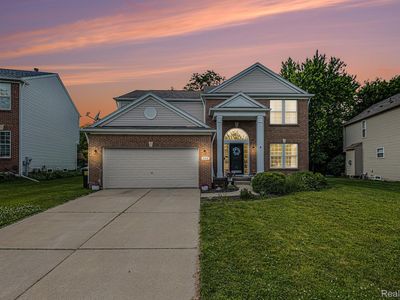 894 Canyon Creek Dr, Holly, MI, 48442