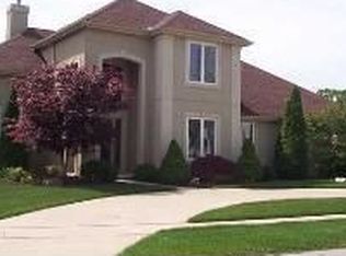 8051 Cove Harbour Dr N, Holland, OH 43528