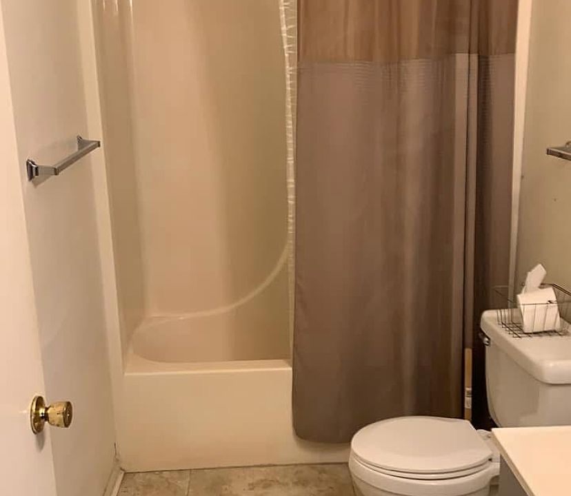 2nd image of 729 Dunbar Ave