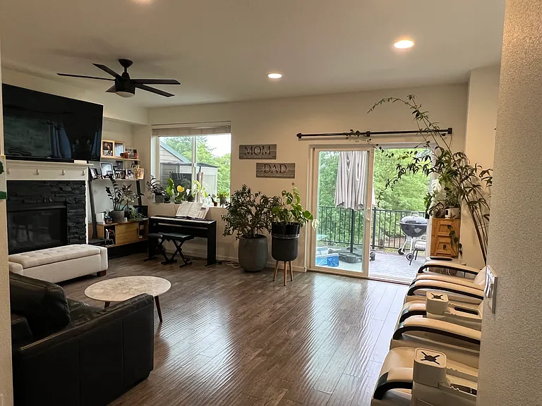 10562 NE Park Ridge Way — Photo 4