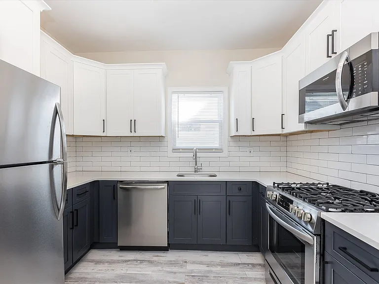 31 Jefferson Avenue #2 — Photo 2