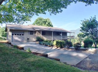 822 John Teague Rd, Franklin, NC 28734