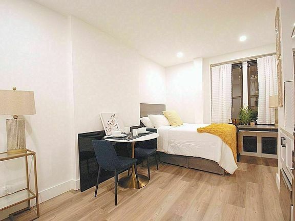 4th image of 2785 Broadway APT 4D