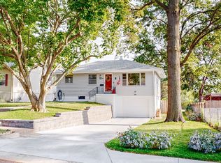 427 E 2nd St, Papillion, NE 68046