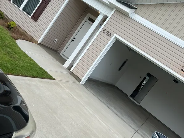 606 Pine St, Warrenville, SC 29851