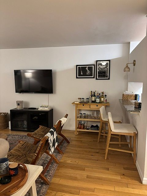 1st image of 52 Pine St #14C