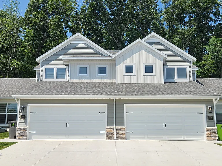 Evergreen Townhomes — Photo 29