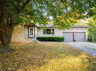 866 Bears Den Rd, Youngstown, OH 44511