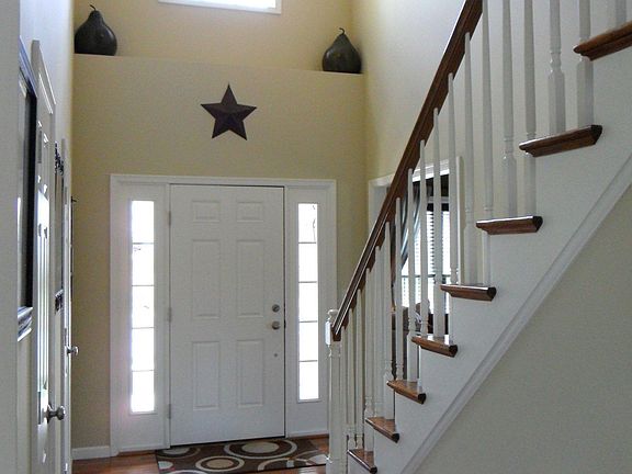 2-Story Foyer