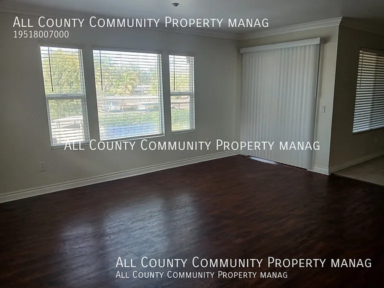 1132 N Broadway #14 — Photo 5