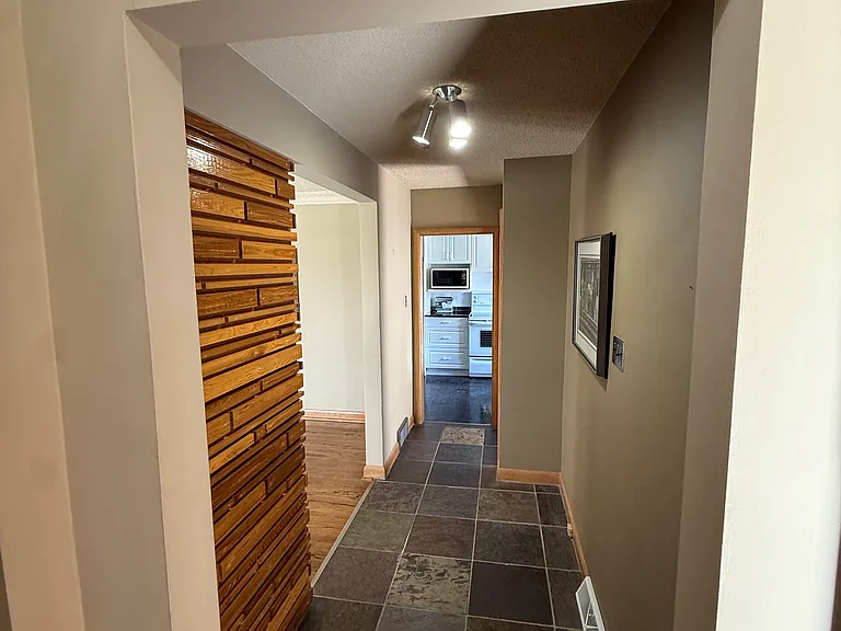 603 Dallenlea Ave #603 — Photo 4