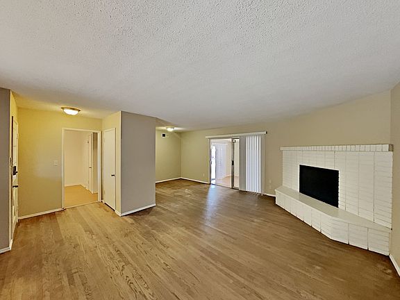5th image of 40448 Clark Dr