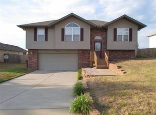 4051 W Portland St, Springfield, MO 65807