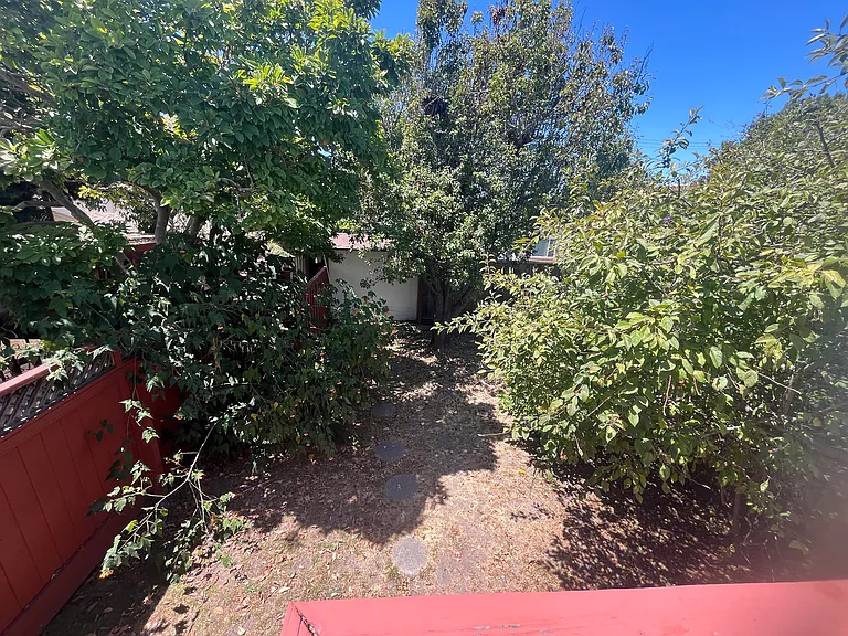 966 Talbot Ave — Photo 15