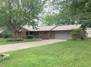 5058 Glenmore Rd, Anderson, IN 46012