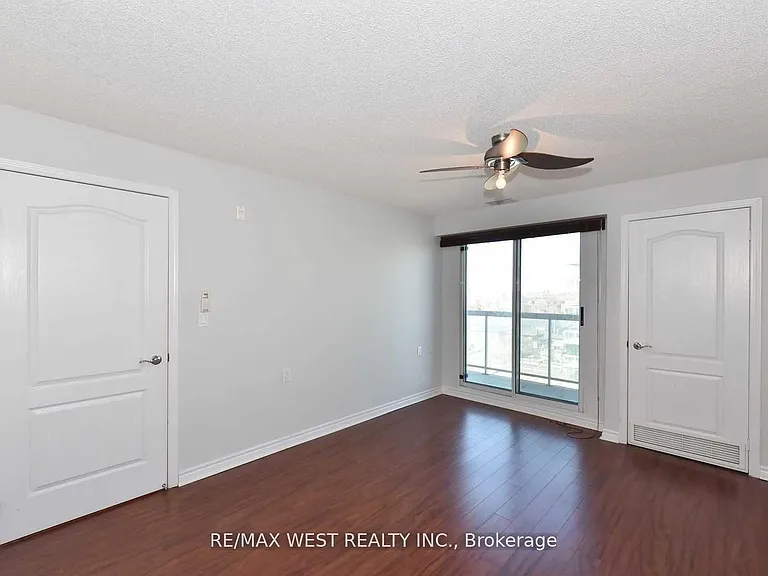 935 Sheppard Ave W #Penthouse 810 — Photo 26