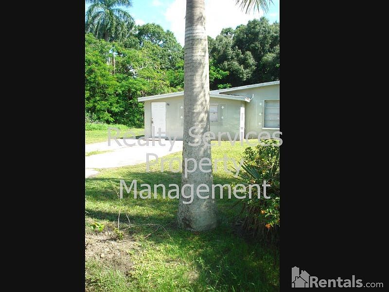 1st image of 4457 Greenwood Ave