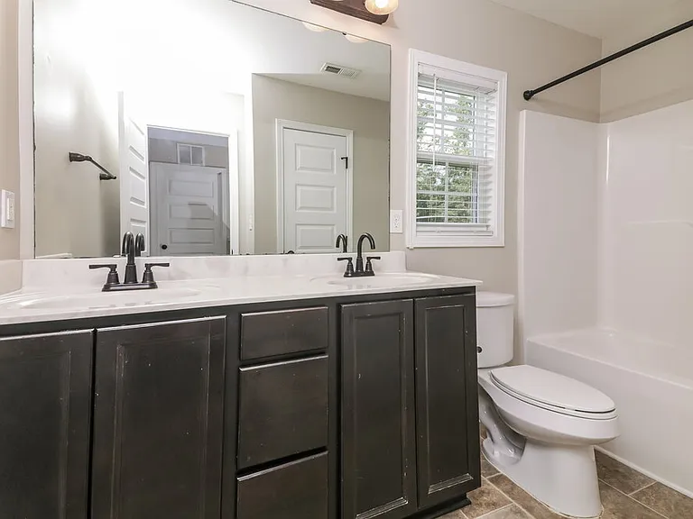 109 W Webber Ln — Photo 15