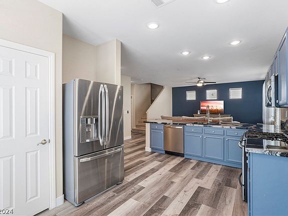3rd image of 6773 Windingwood St