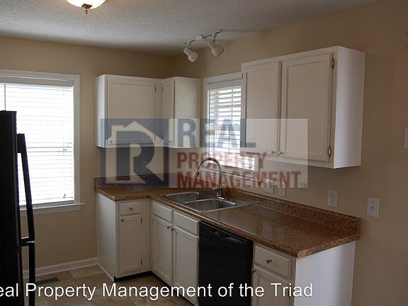5th image of 4503 Prestbury Dr