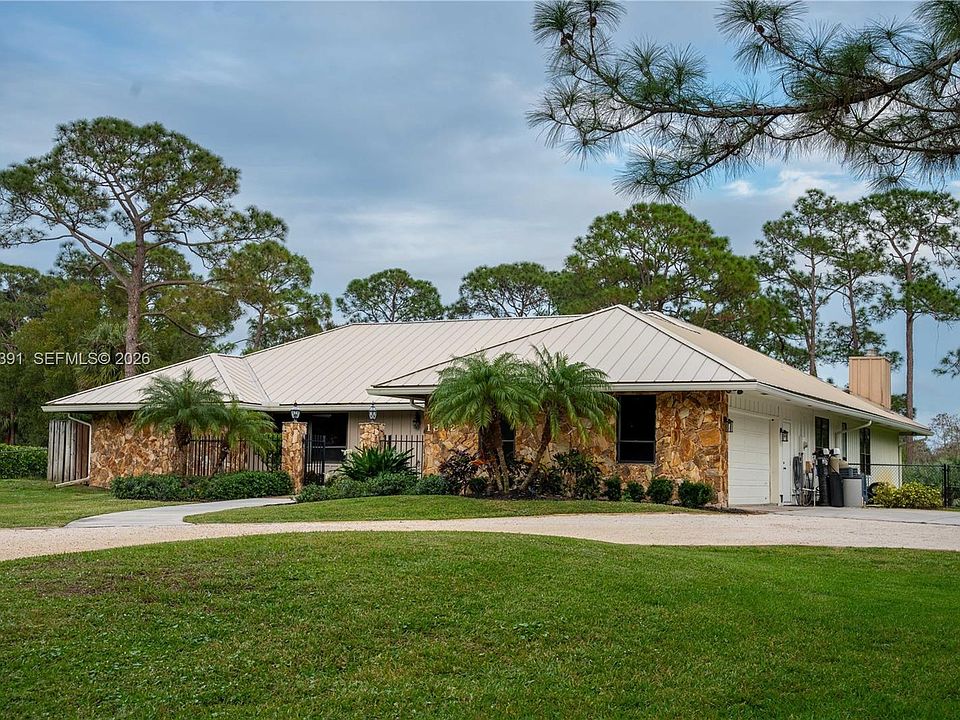 1st image of 1872 SE Colony Way