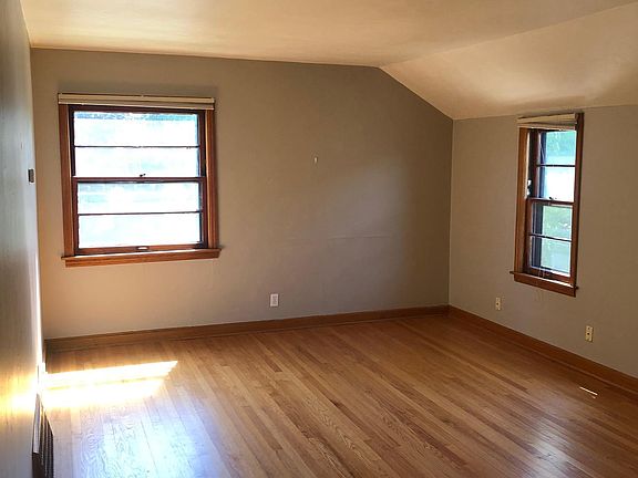 5th image of 4151 N Newhall St