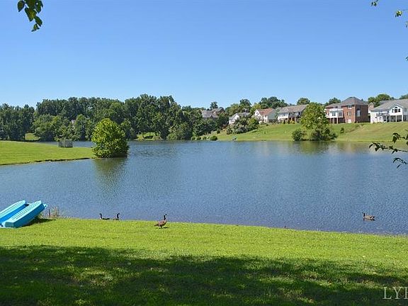2nd image of 322 Bayberry Cove Dr