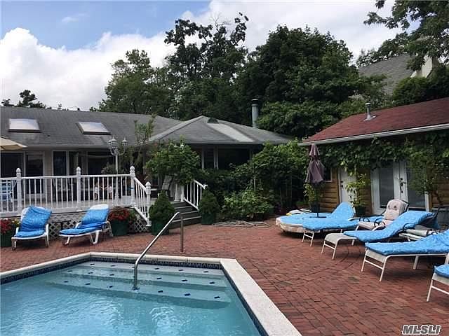 1st image of 18 Wood Ln