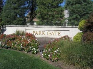 57 Gate House Ln, Edison, NJ 08820