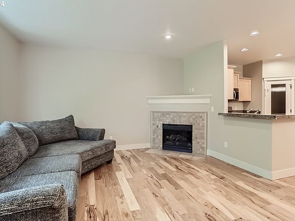5th image of 1191 SE Alika Ave