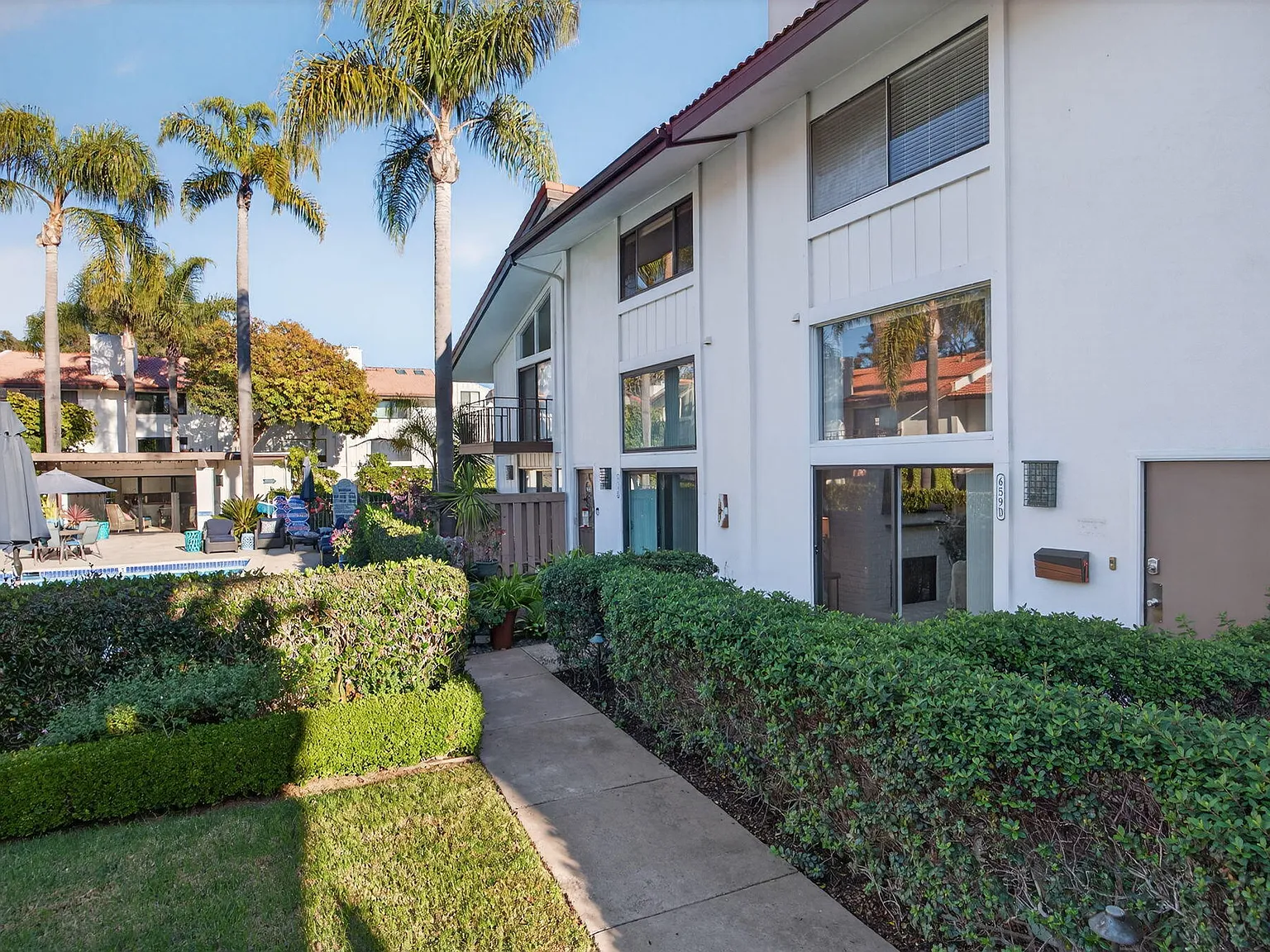 2 bed, 2.5 bath, $6,500 — Photo 3